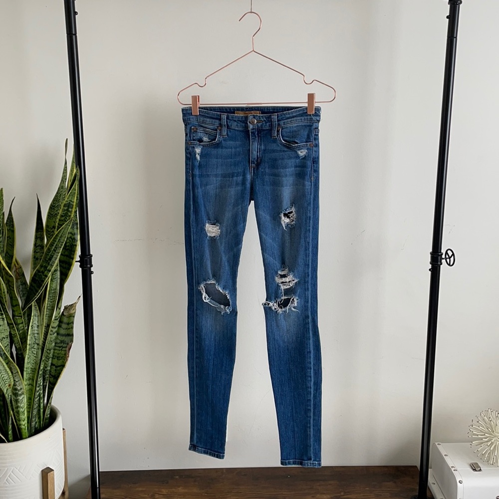 Joes “The Icon Skinny” denim